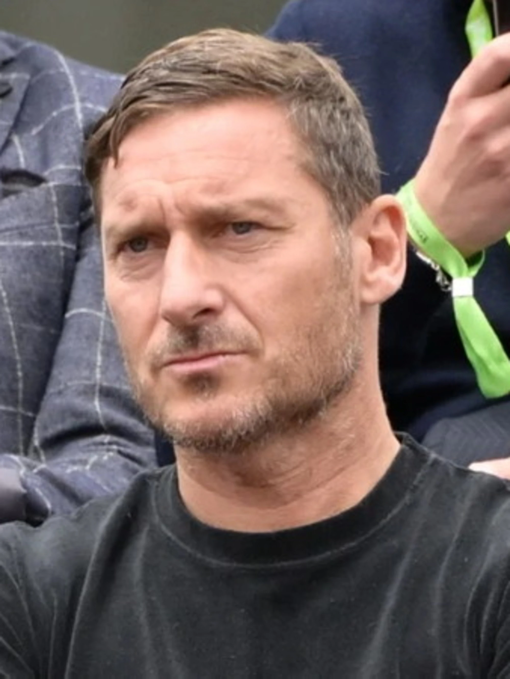 Francesco Totti è atterrato in Russia: il "vaffa" alla sinistra