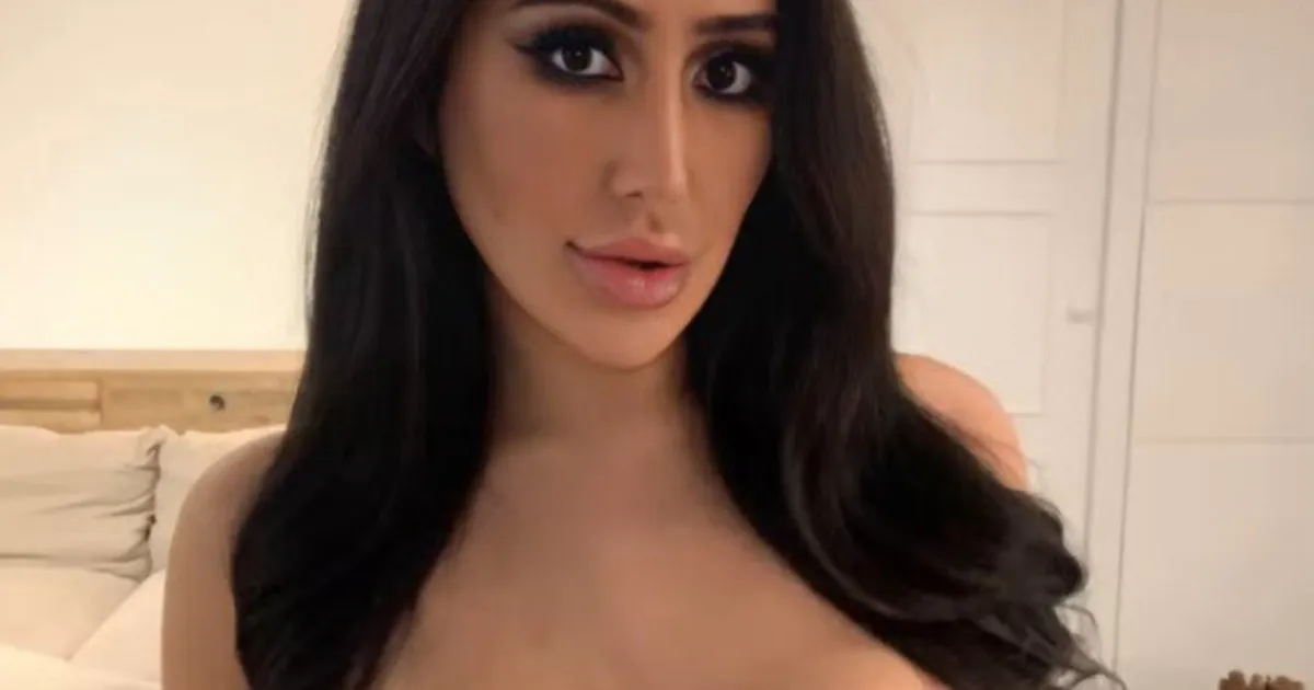 571x384
