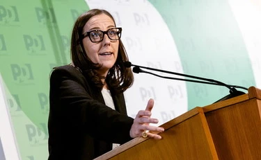La sindaca dem Funaro cede: a Firenze nascerà il "giardino Fallaci"