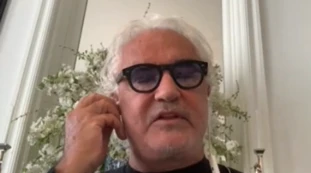 Flavio Briatore contro i virologi: "Sempre dappertutto, solo in Italia. Ma quando lavorano in ospedale?"
