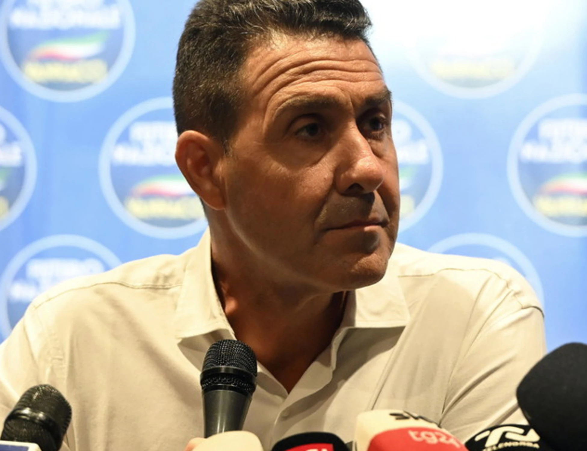 Vannacci, "omosessualità e persone normali": il vademecum-choc per i militanti Fn