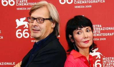 Per Sgarbi anche la sorella è una capra
