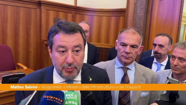 Salvini presenta spot a tutela dei bimbi in auto: "Il seggiolino è fondamentale"