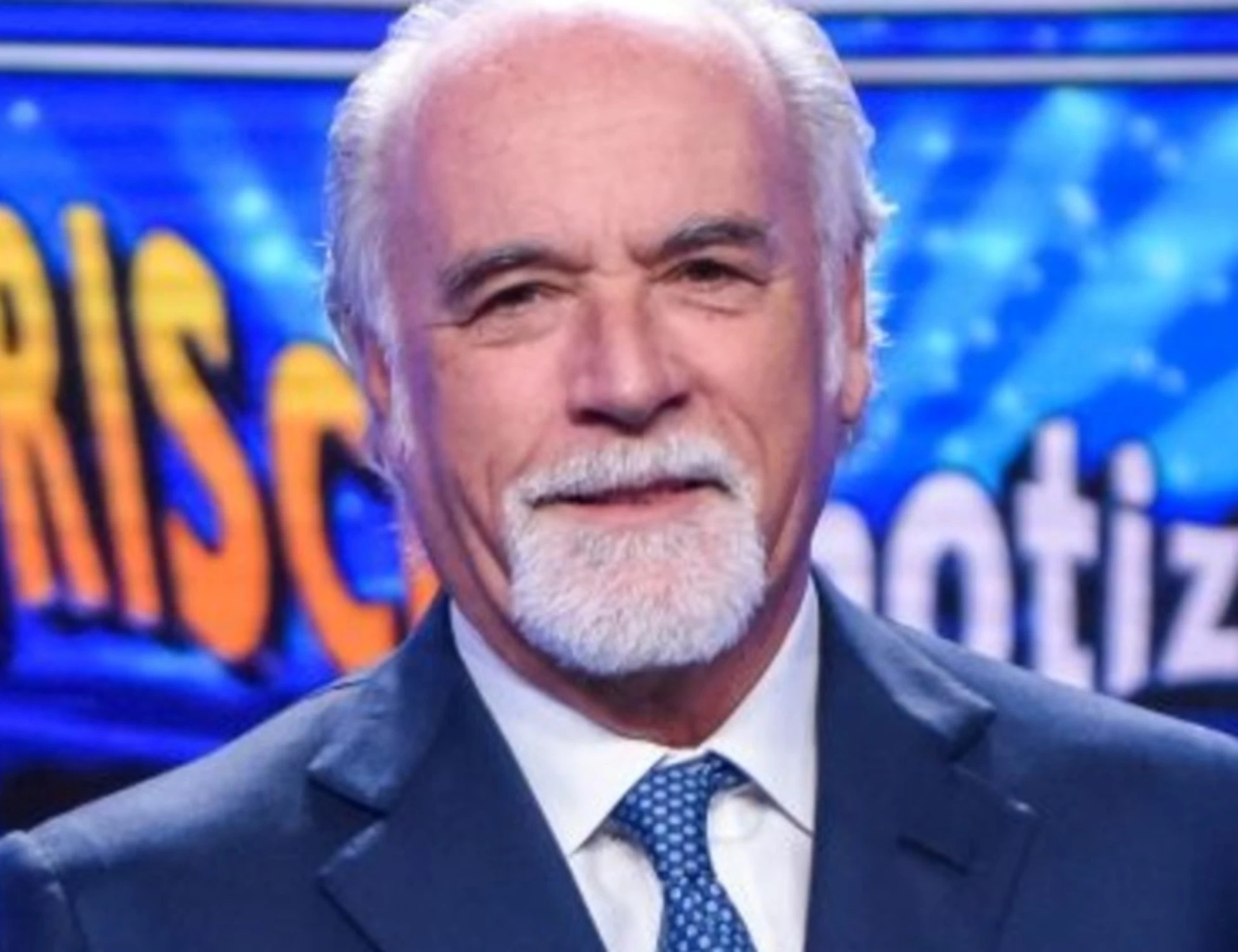Striscia la Notizia, stop agli account social: mossa-Mediaset, è davvero finita?