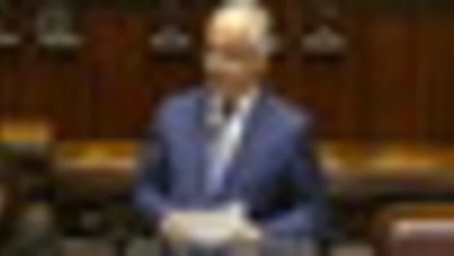 Piantedosi: ipocrisia su manifestanti pacifici, coprivano violenti