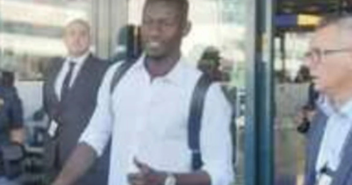 Roma, da Mourinho arriva Camara? Non lo guarda nessuno: spunta un seno mostruoso...