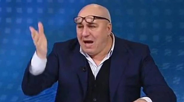 Crosetto, botta e risposta con Scacciavillani, il blogger del Fatto Quotidiano: "Con il fosforo...", "Educato"