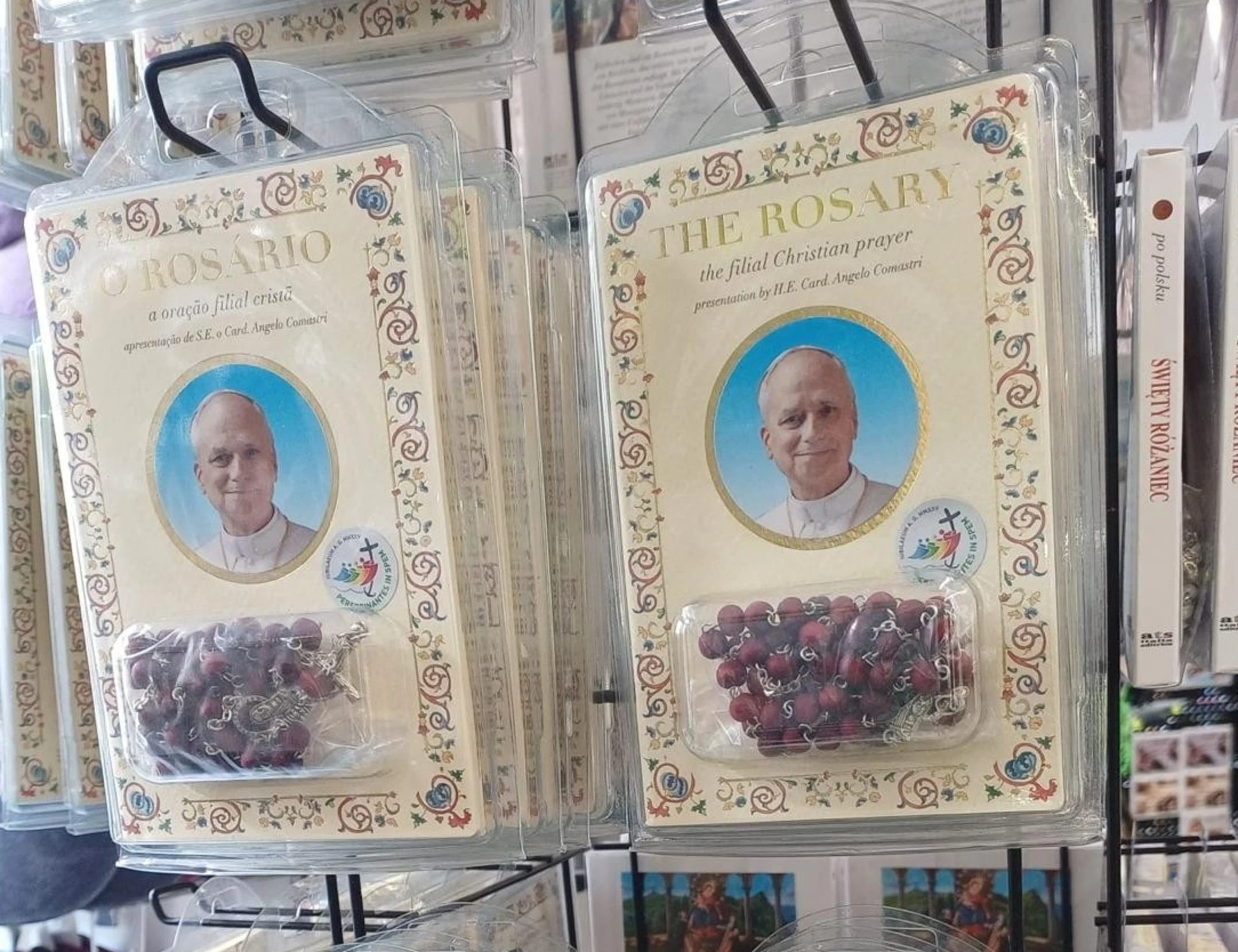 CHIESA: GIUBILEO E LEONE XIV SPINGONO IL MERCATO DEGLI ARTICOLI RELIGIOSI DEVOTIO: SUCCESSO PER IL KIT DEL PELLEGRINO, IN ARRIVO I GADGET SUL PAPA