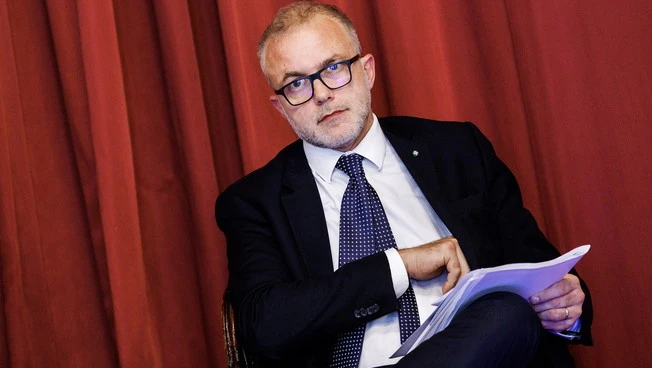 Voi vorreste Ernesto Maria Ruffini in politica?