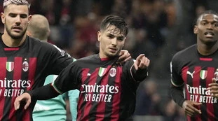 Milan, la voce choc su Theo Hernandez: "Lo vogliono subito"