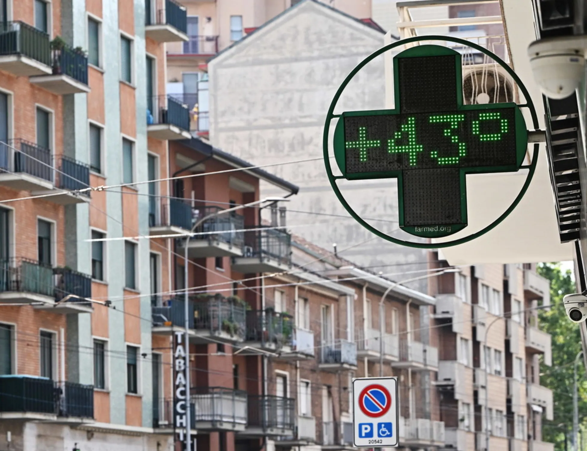 Leggi l'articolo: Ondate di calore, un settembre folle: la previsione di Giuliacci