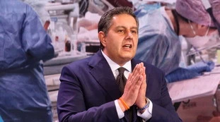 Coronavirus, Giovanni Toti si sfoga: "In Gran Bretagna partiti i vaccini, in Italia si litiga su Natale e Recovery Fund"
