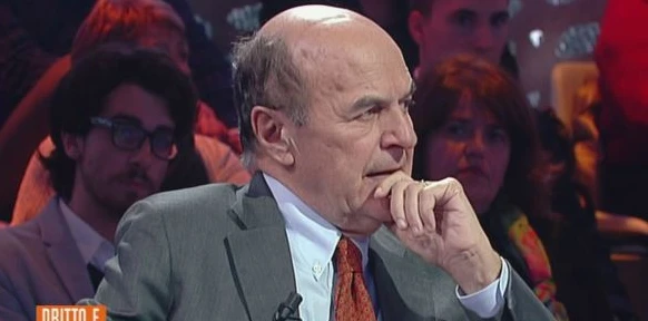 Pier Luigi Bersani, voti ai politici a Dritto e Rovescio: "Renzi, non classificabile", ma scappa una frase...