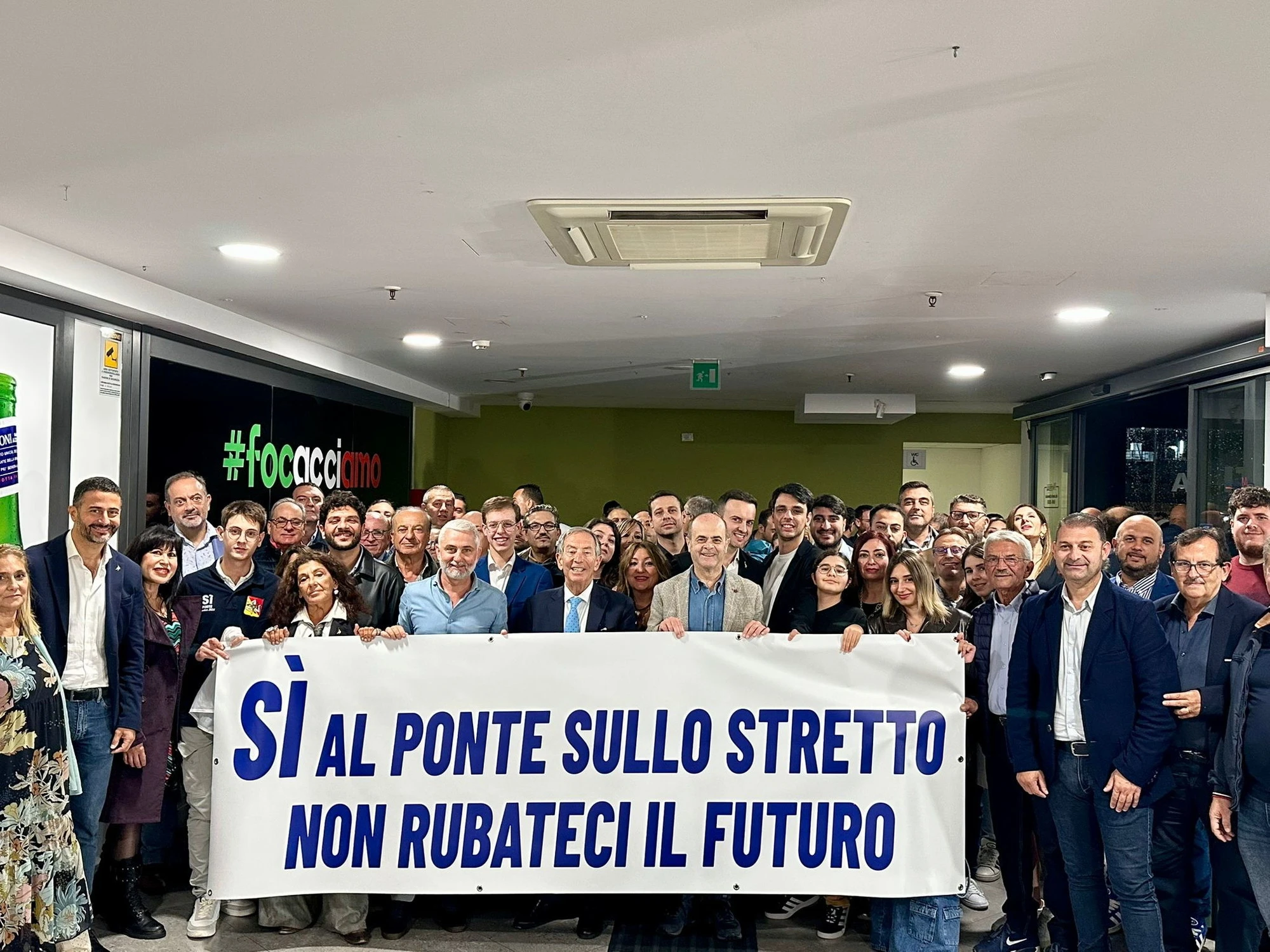 SICILIA; FLASH MOB DELLA LEGA A MESSINA PER DIRE SI AL PONTE SULLO STRETTO