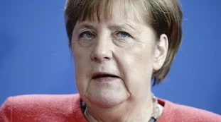 Germania, batosta per Angela Merkel: la sua Cdu crolla alle regionali