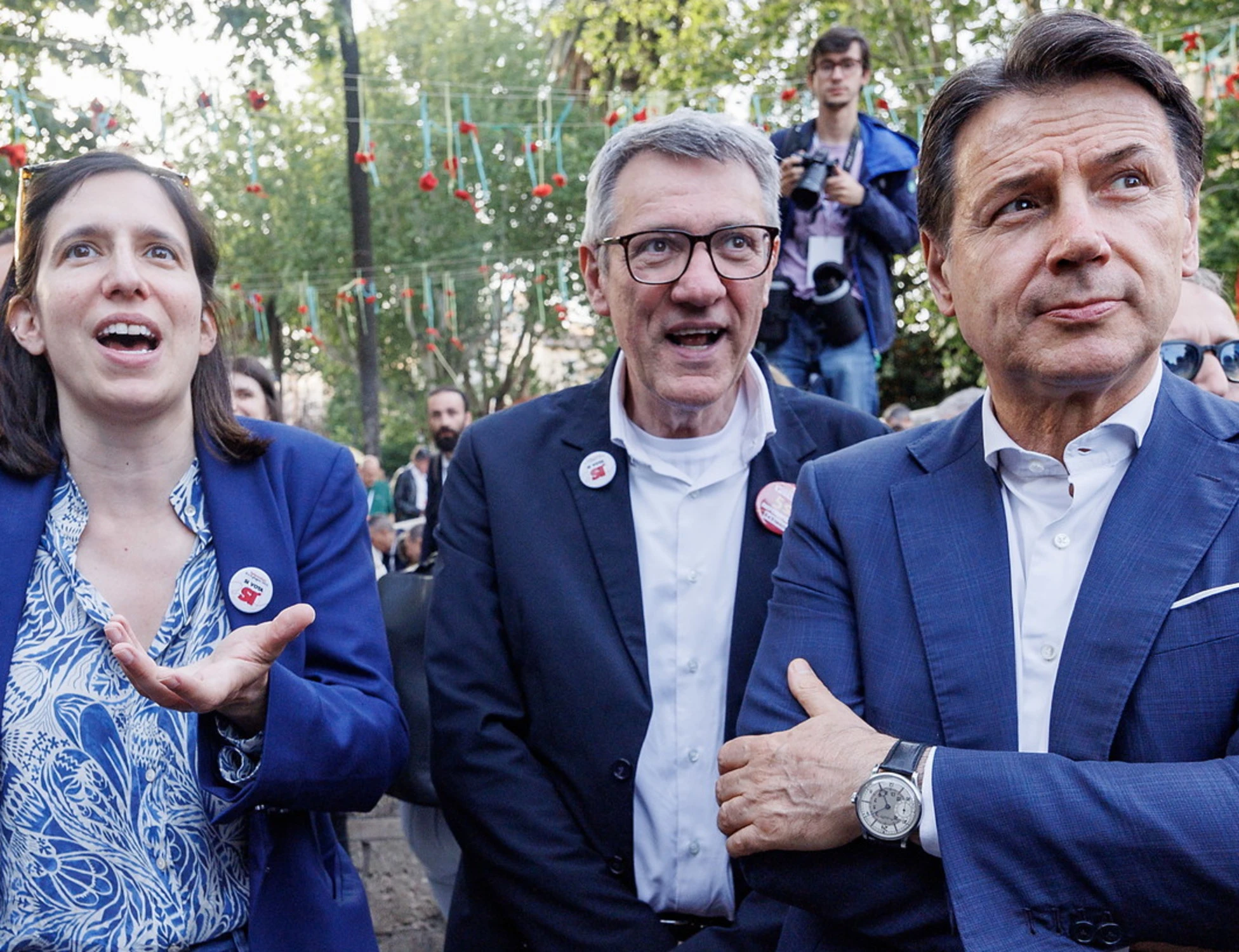 La costante rossa: piazze piene, urne vuote