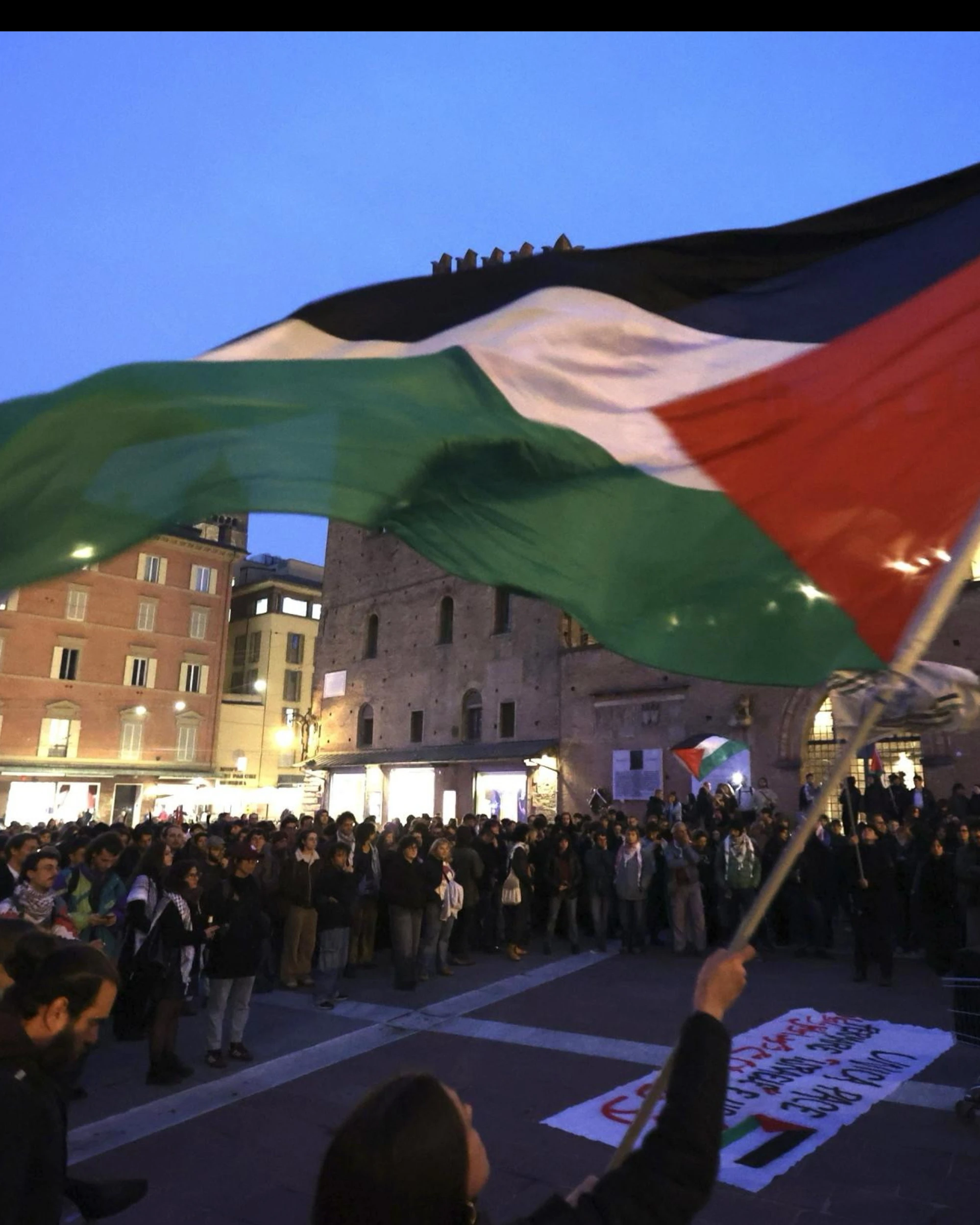 La compagnia è varia e loro sono avariati