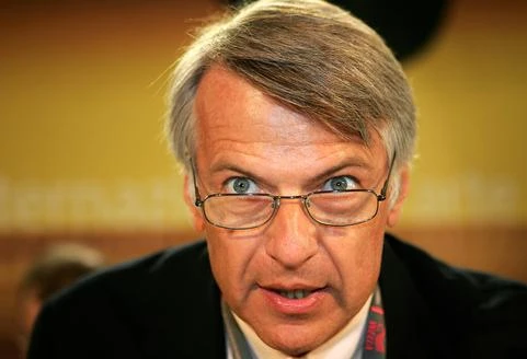 Corriere della Sera, c'è una notizia: proteste contro Ferruccio De Bortoli