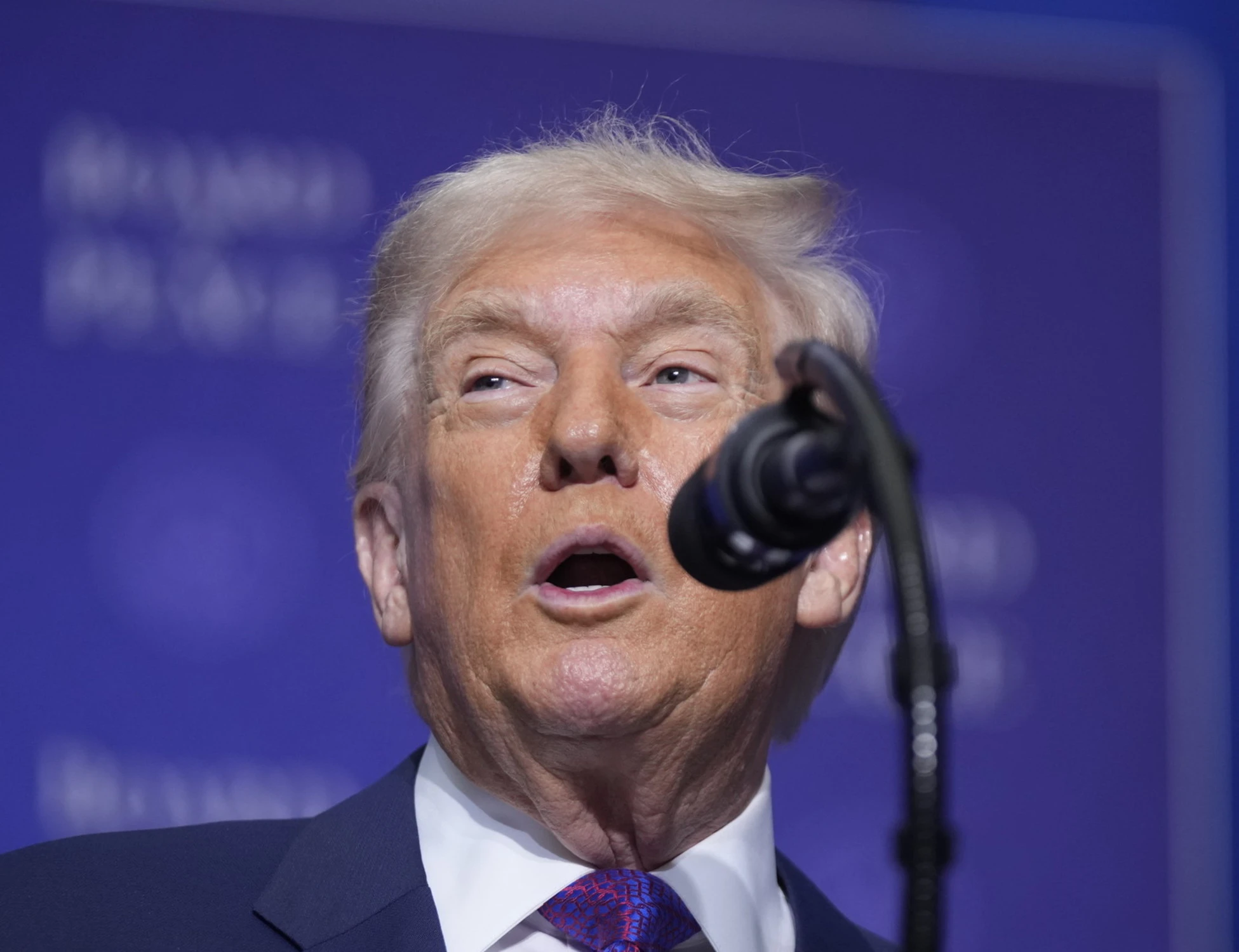 Donald Trump ordina: "Ufo, pubblicate tutti i file". Mondo col fiato sospeso