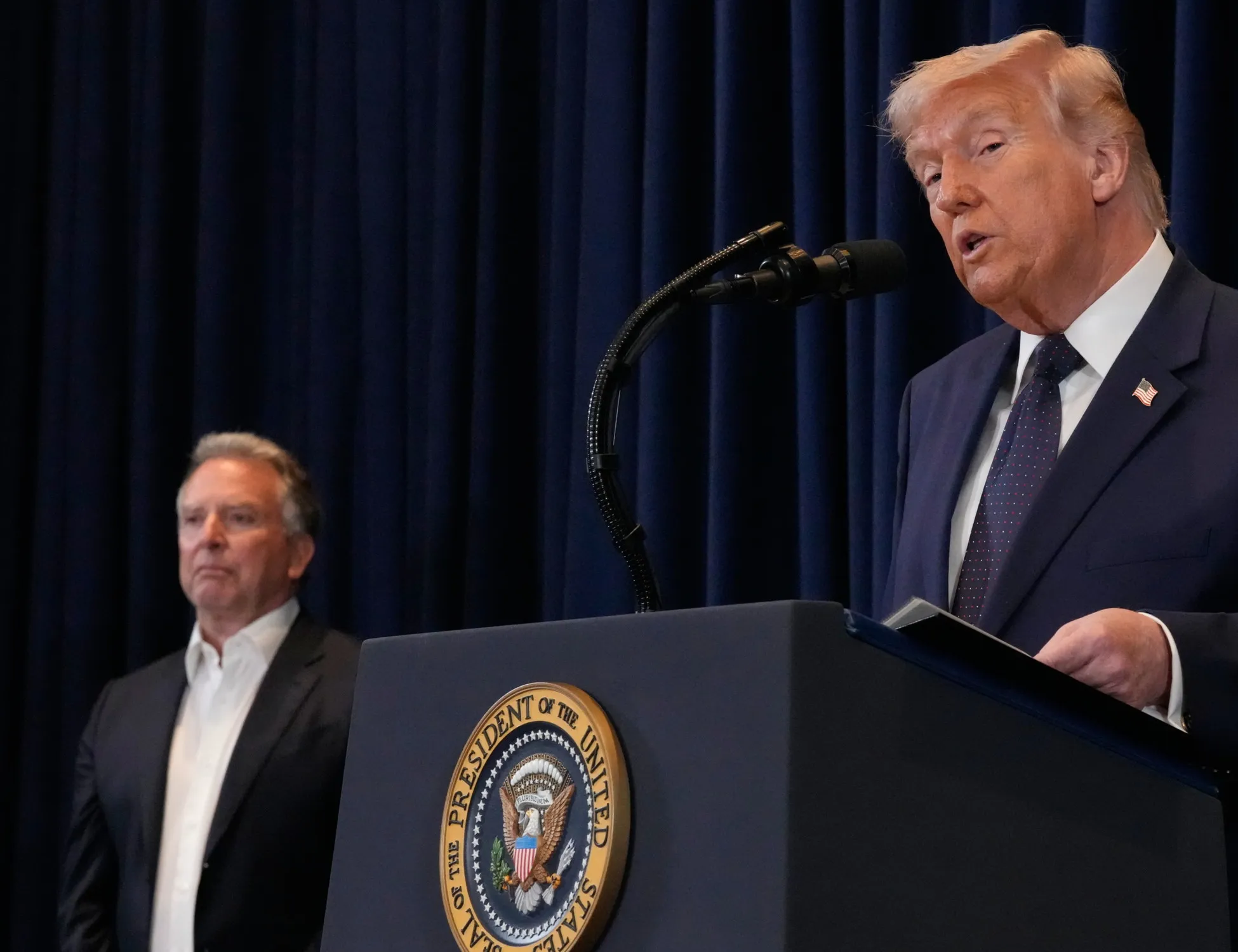 Iran, la guerra nel Golfo. Trump invia Witkoff e Kushner in Pakistan: colloqui con Araghchi vicini? 