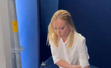 Meloni accolta così a Fenix, la frase che fa impazzire i rossi