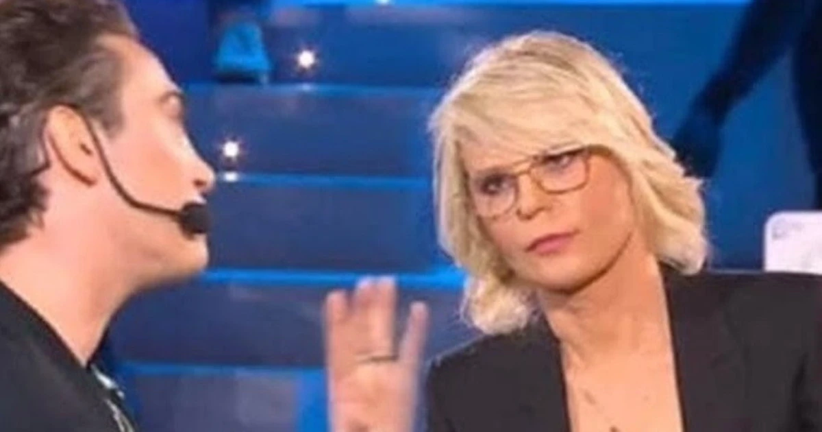 Amici, bomba-Covid: "Impossibile farlo", salta tutto