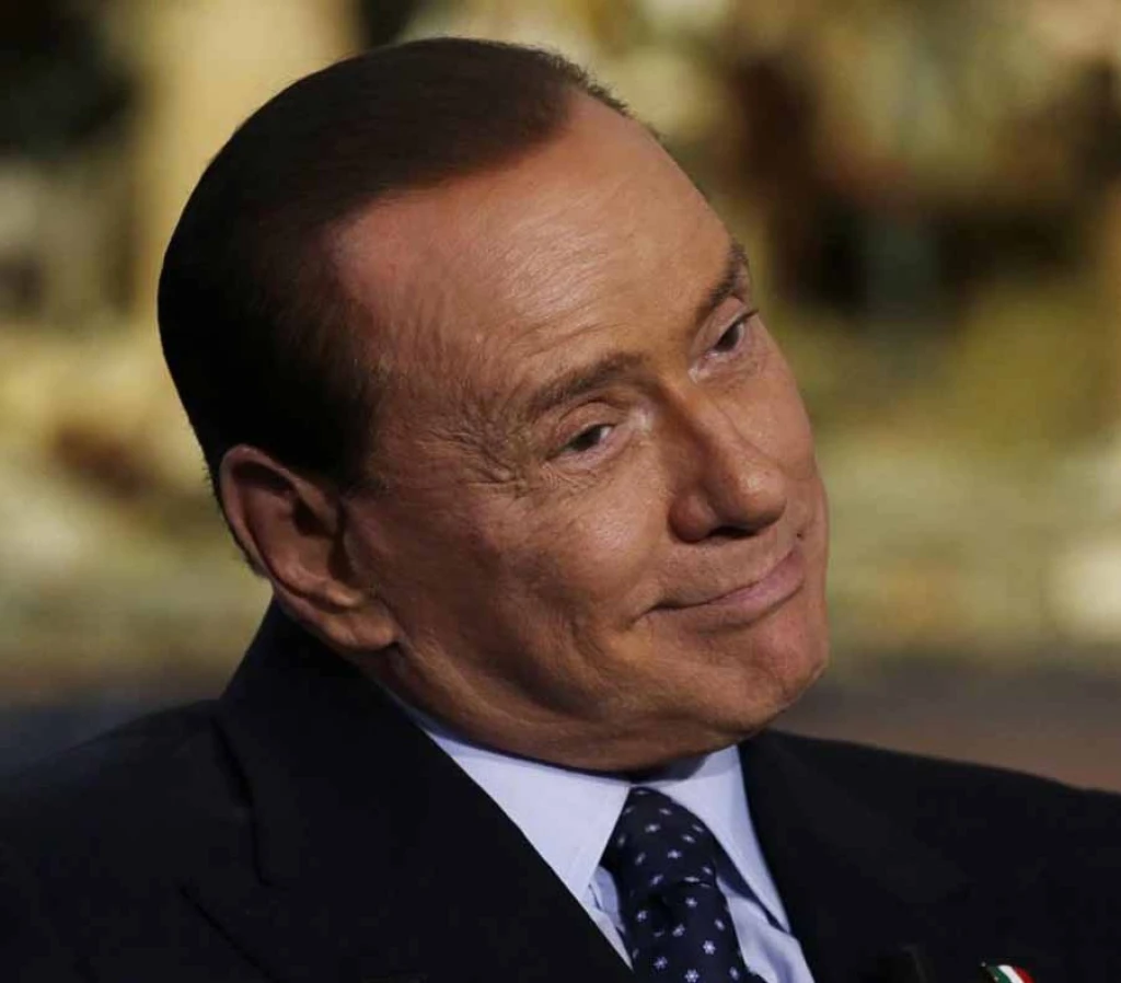 Berlusconi: Se Monti si candida non andrà al Colle