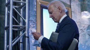 Joe Biden telefona a Giuseppe Conte: "Interessi comuni", una nuova alleanza contro il coronavirus?