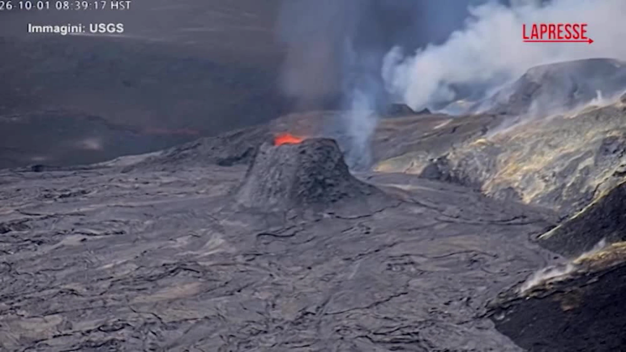 Hawaii, il Kilauea continua a riversare lava