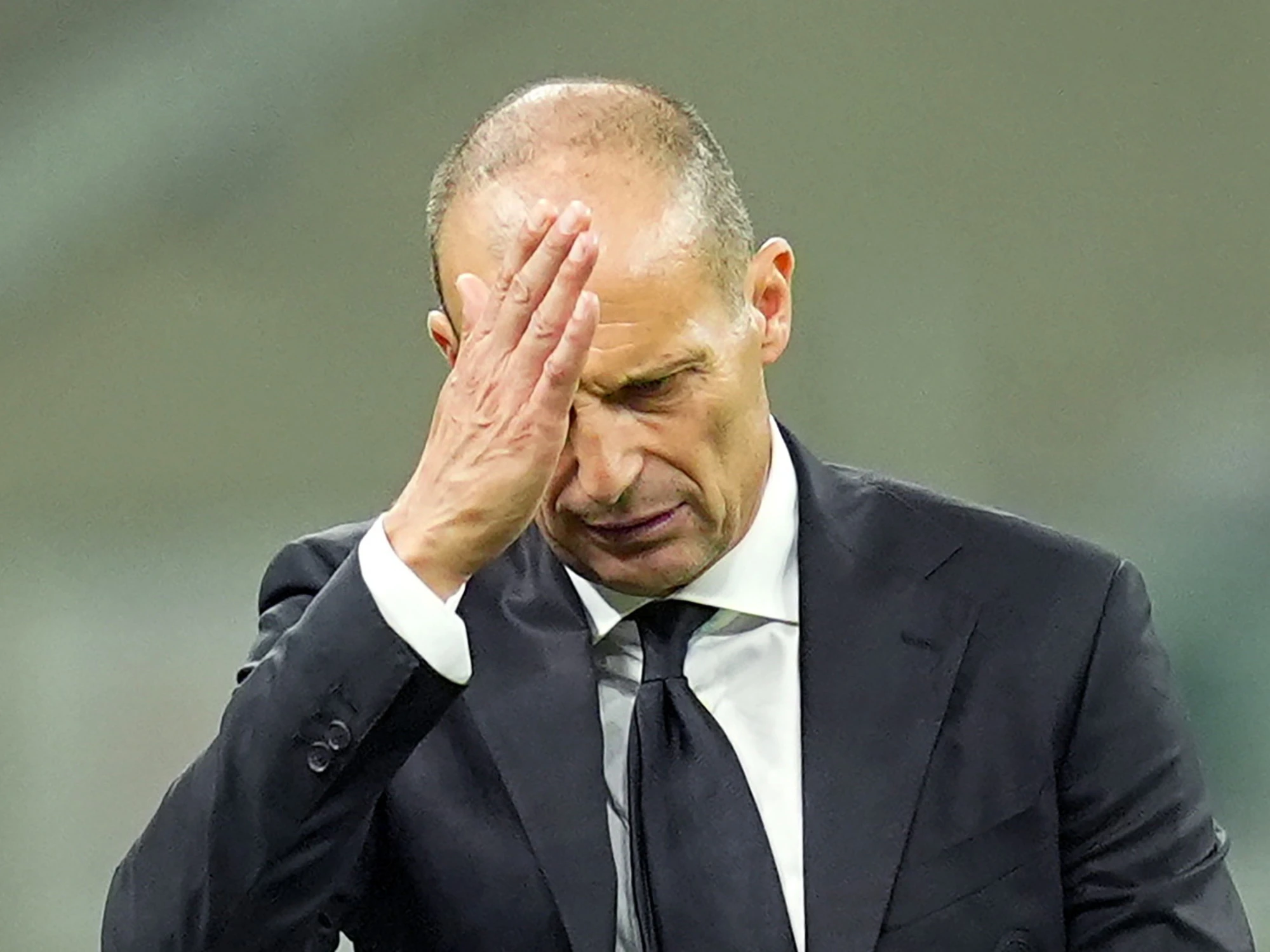 Milan, la chat privata di Jimenez contro Allegri: esplode lo scandalo