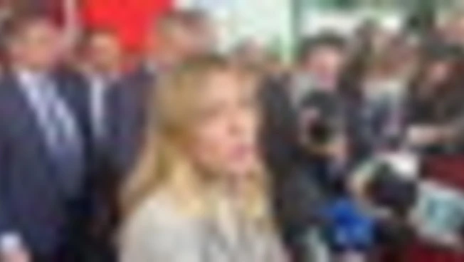 Dl Sicurezza, Meloni: su rimpatri migranti la norma su avvocati resta