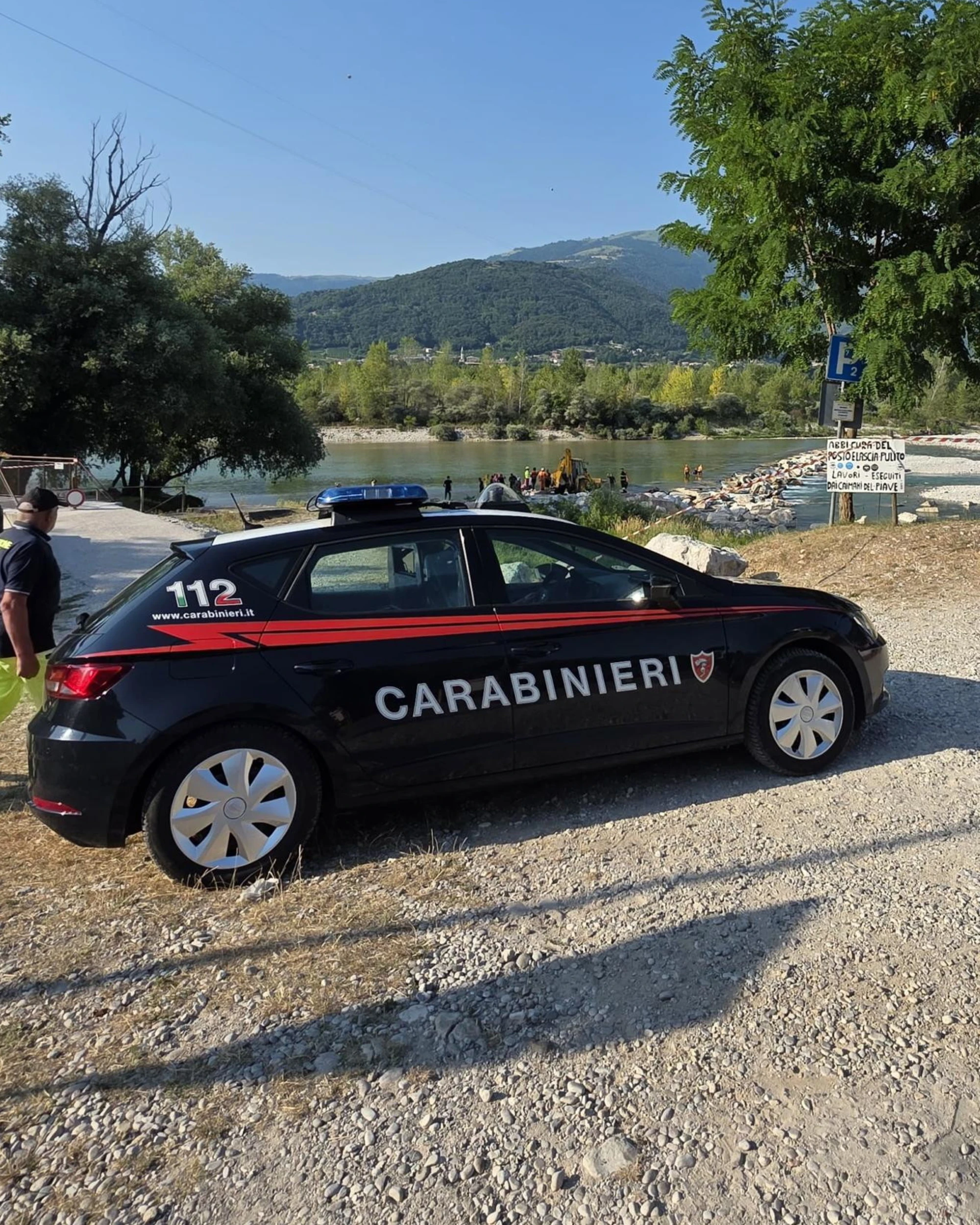 Cosenza, tragedia in piscina: bimba di otto anni muore annegata