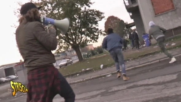Striscia la Notizia, Vittorio Brumotti aggredito a Bologna da dieci immigrati