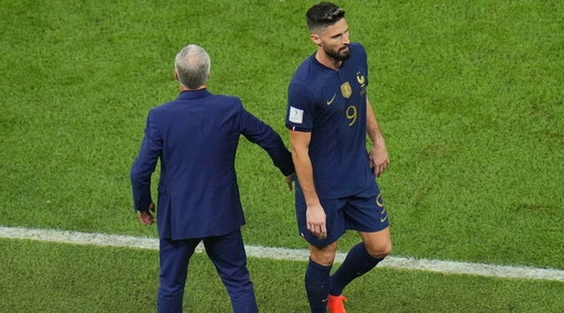 Francia, accusa infamante a Giroud: "Fingeva di non saper parlare"