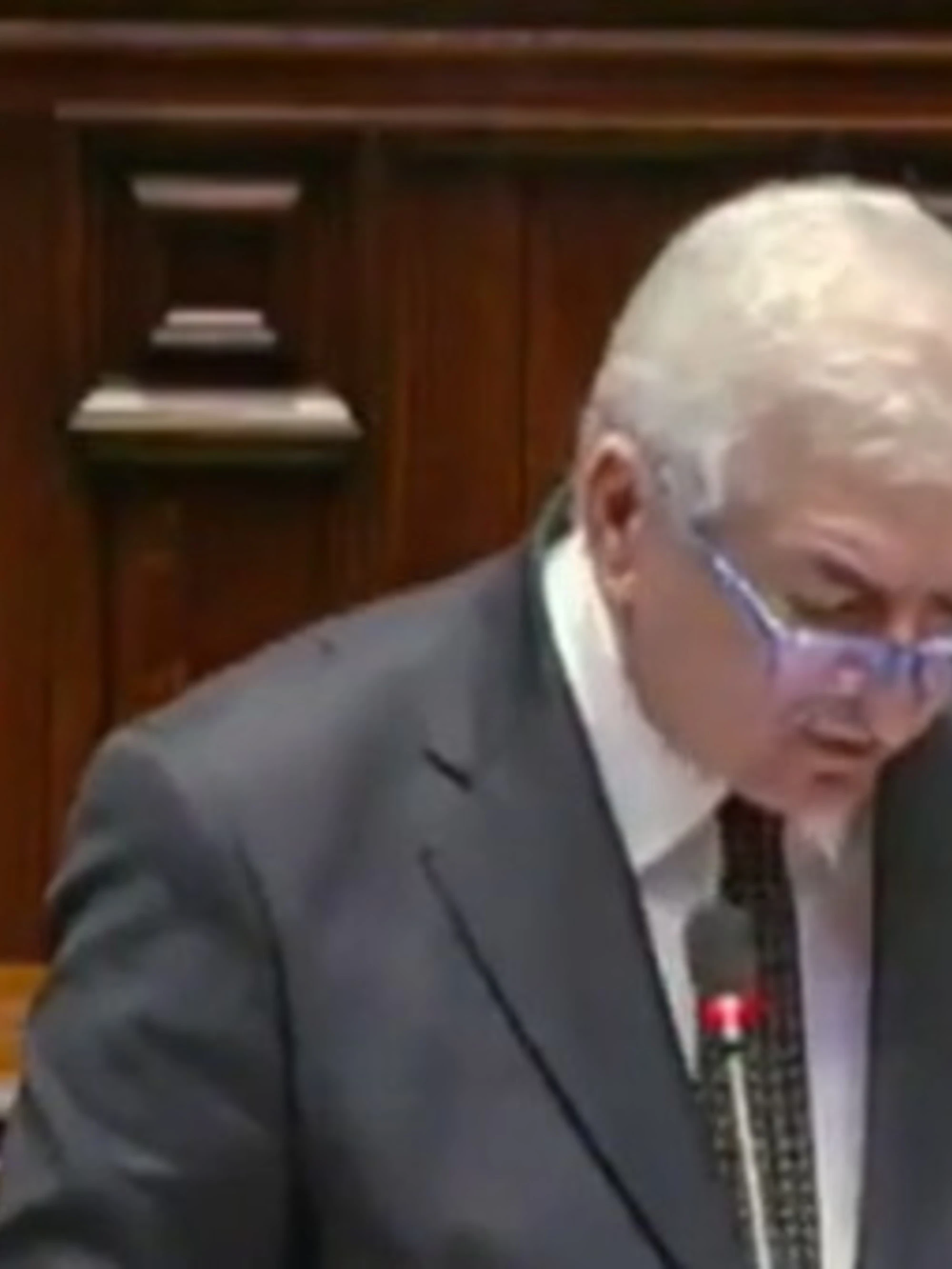 Tommaso Foti incontenibile in Aula, intervento a tutti decibel. E la sinistra perde la testa: fischi e ululati