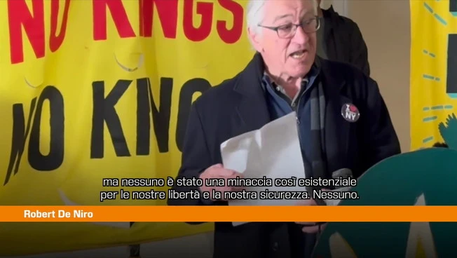 A New York Robert De Niro contro "King" Trump