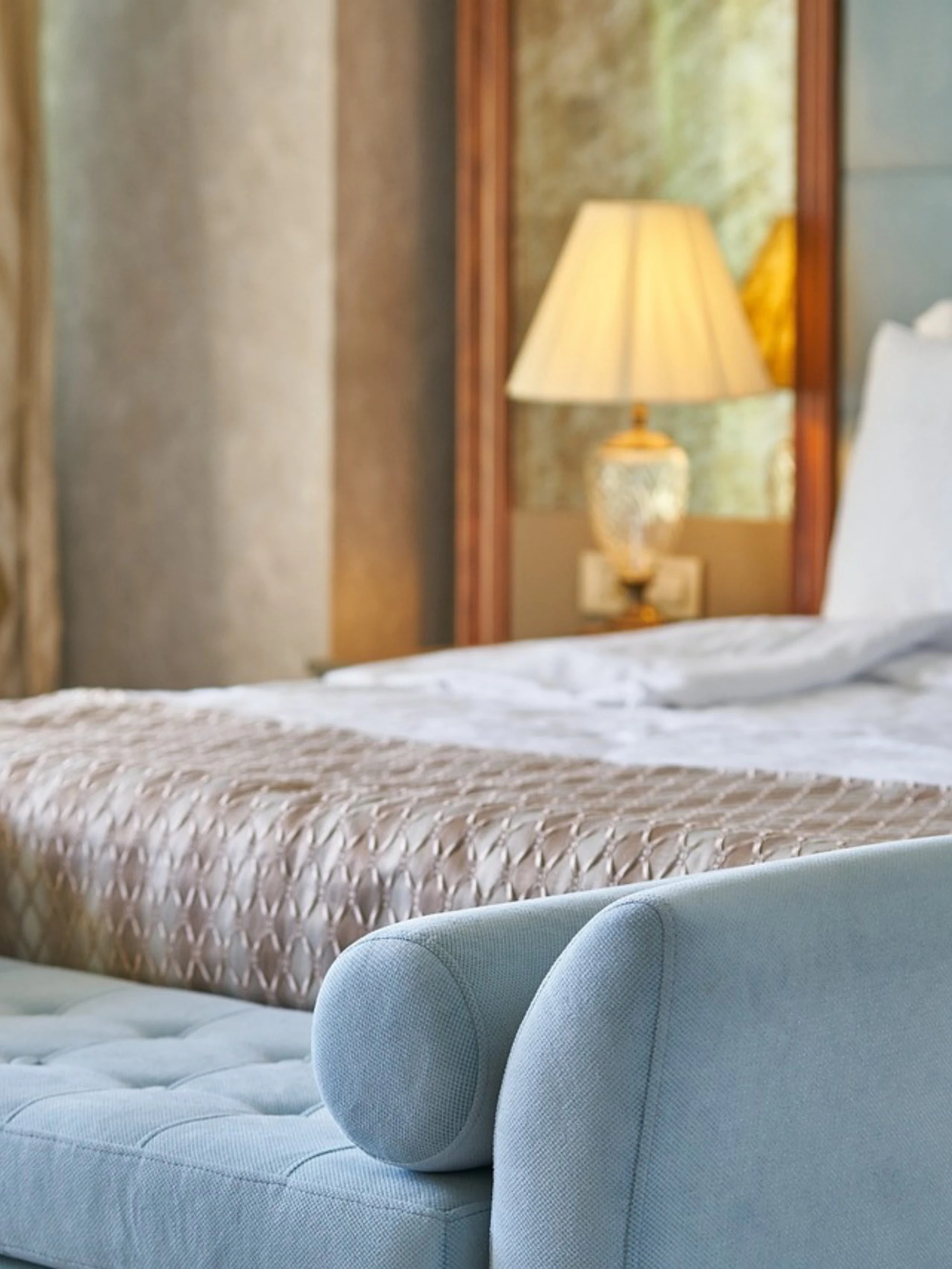 Modena, alloggia negli hotel di lusso senza pagare: chi è stato arrestato