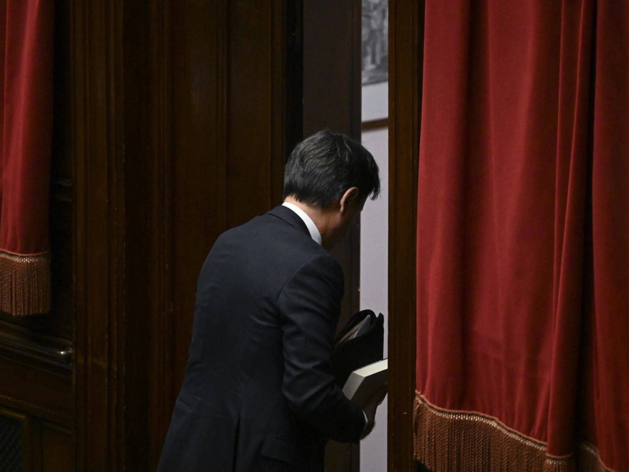 Giuseppe Conte rivela: "Asportazione di una neoplasia, ho temuto il peggio"