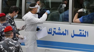 Coronavirus, la tesi del sedicente specialista di medicina islamica : "Urina di cammello appena prodotta come soluzione"