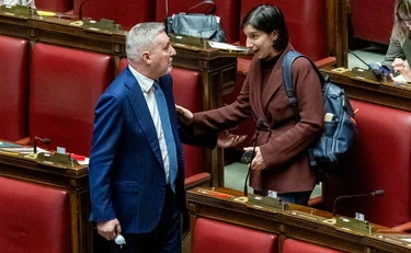 Elly Schlein, attacco contro Meloni: "Deve chiarire su Vannacci"