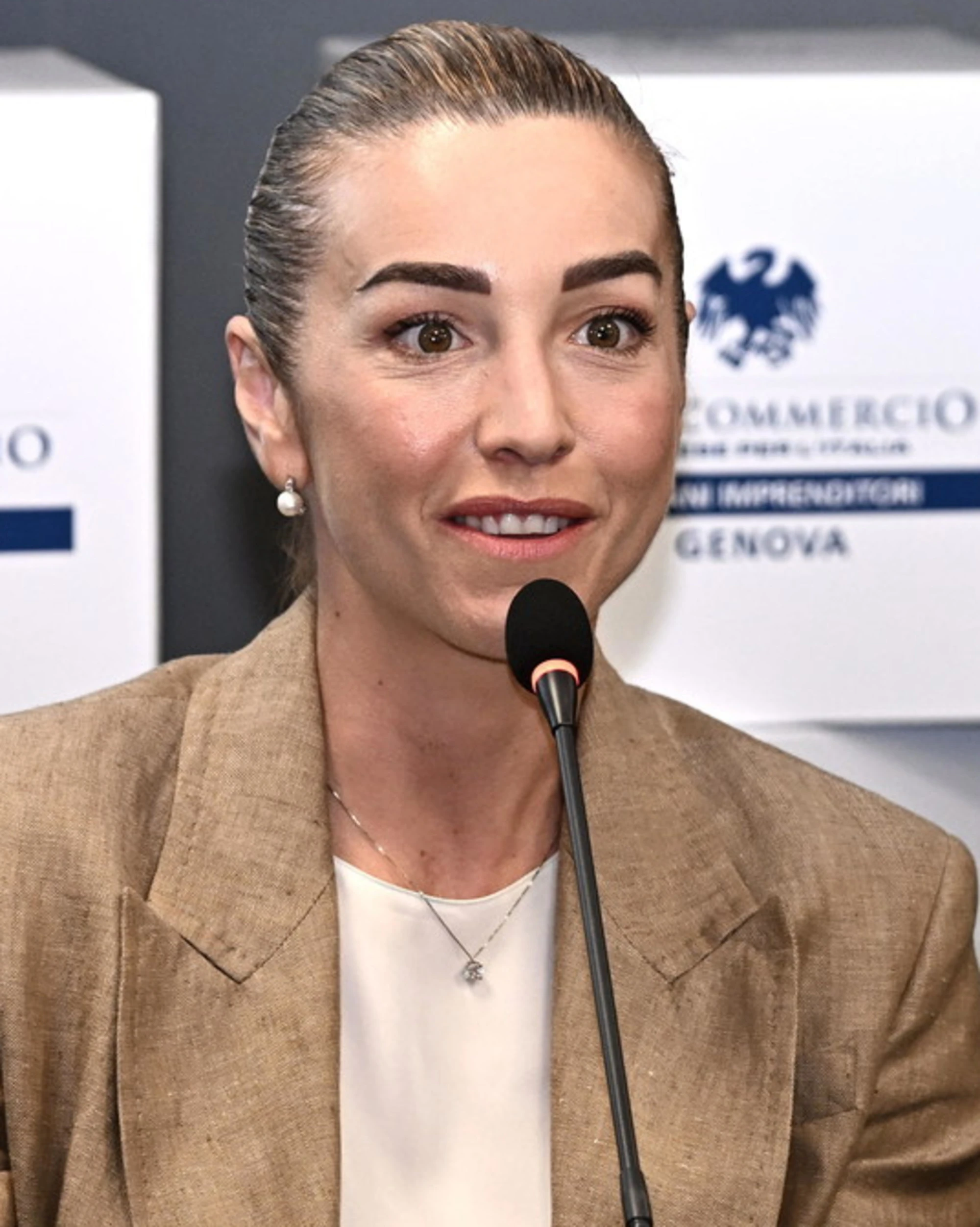 Silvia Salis, la regina delle tasse: Imu, Tari e autobus