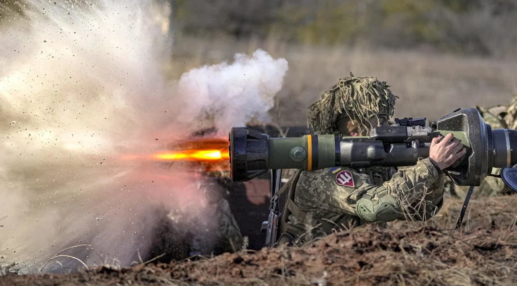 Ucraina, "la situazione sta peggiorando": violato il cessate il fuoco nel Donbass. E Putin minaccia: la guerra è già iniziata?