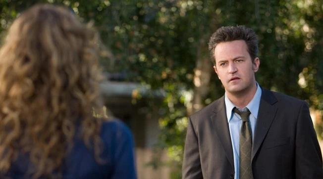 Matthew Perry morto, il retroscena: &quot;Che cosa cercava nei bagni delle case&quot;