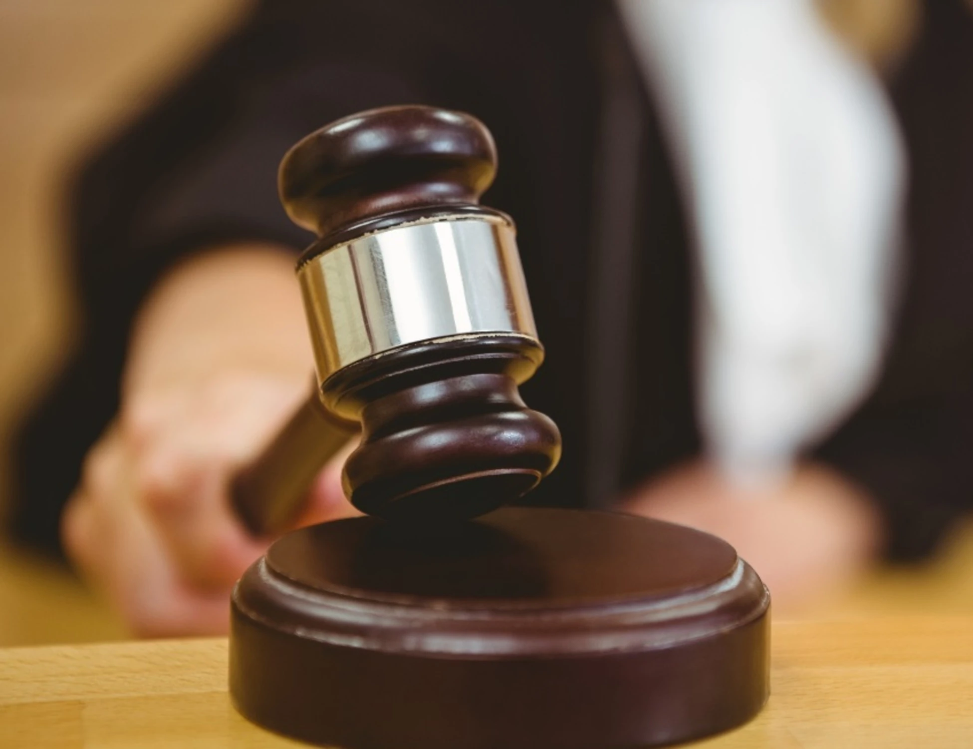 Giudice scagionato, "chi gli ha scritto la sentenza": un caso clamoroso