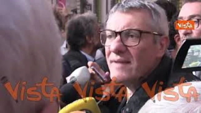 https://media.liberoquotidiano.it/NOr5lwKAX-jM-7M3mhnnIGoumyOco0x0so2gDOyUnh4/width:800/quality:90/aW1hZ2VzLzIwMjUvMTAvMTAvMjEzMTEyOTQ0LWE0NjdkMzY0LWVkNjgtNGY5Zi04YzAwLTBiMDM3ZWRlZDhlOS5qcGc.webp