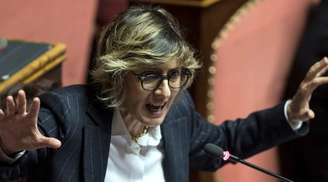 Giulia Bongiorno positiva al coronavirus, attacco ad Alfonso Bonafede: "Tribunali zone franche, pensi alla sicurezza e non al M5s"
