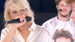Maria De Filippi in Rai, rivolta politica: "Donne umiliate a viale Mazzini", situazione fuori controllo