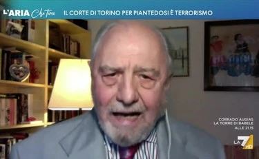 Antonio Caprarica prende a schiaffi la sinistra: "Fammi parlare!"
