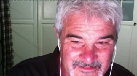 Pino Insegno alle Iene, il dramma davanti alle telecamere: la "p***ata" e il ricatto da 70.000 euro