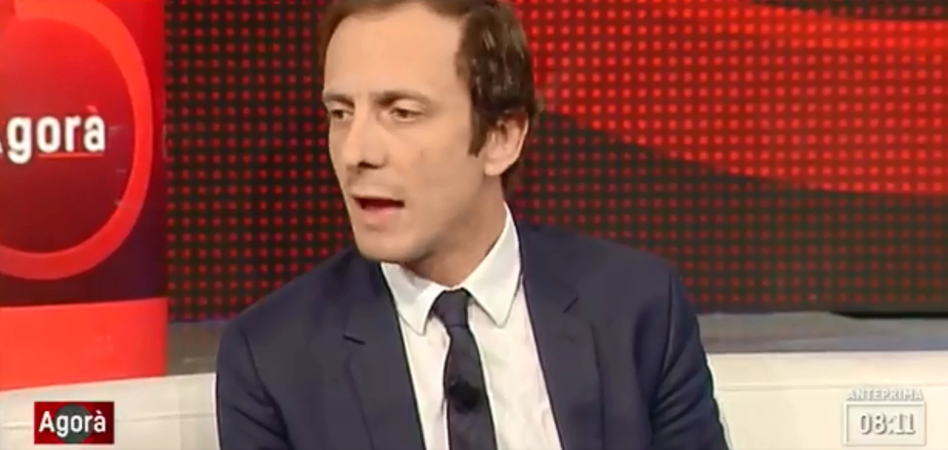 Agorà, Jean-Claude Juncker demolito da Massimiliano Fedriga: "Ma chi rappresenta quello?"